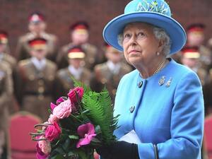 Увеличават се залозите че кралица Елизабет II ще абдикира до