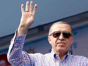 Турската лира потъва 