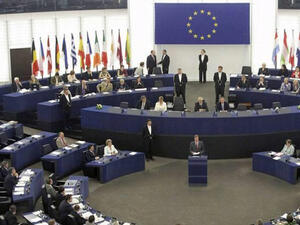 Европарламентът одобри спорната директива за авторското право