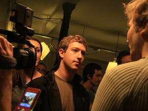Зукърбърг призна, че е разочарован от цената на акциите на Facebook
