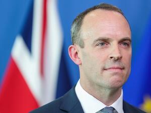 Британският министър за Брекзит подаде оставка заради сделката на Мей с ЕС
