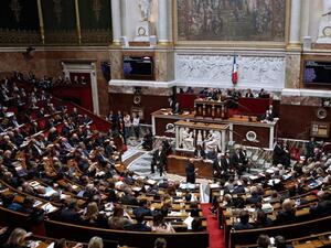 Парламентът на Франция одобри проектобюджета на страната за 2019 г. 