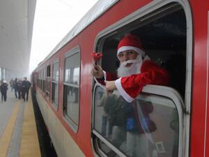 Дядо Коледа пътува днес с Родопската теснолинейка единствената в