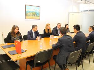 Министър Ангелкова се срещна с ръководството на водещ китайски туроператор 