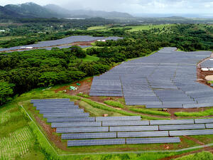 AES откри най-големия в света хибриден парк за производство и съхранение на слънчева енергия 
