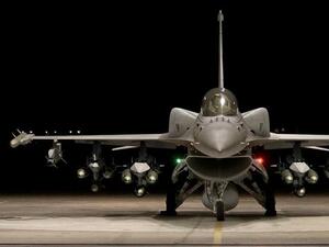 "Локхийд Мартин" ще поддържа F-16 в България при договор с правителството