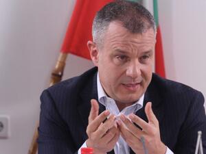 Генералният директор на Българската национална телевизия Константин Каменаров е депозирал