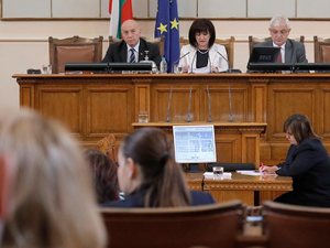 Депутатите гледат на извънредно заседание промените в Изборния кодекс