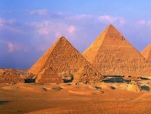 Египет губи 2 млрд. долара в туризма от началото на революцията
