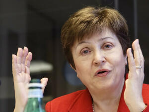 Кристалина Георгиева предупреди за свиване на глобалната икономика