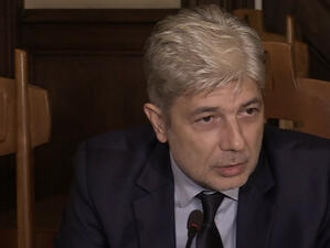 Нено Димов отговаря на депутати за водния режим в три области на страната