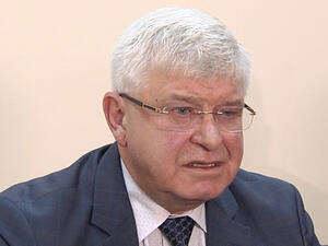 Заплатите в спешната помощ трябва да се удвоят до 2022 г., смята министър Ананиев