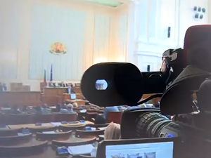Парламентът възложи на правителството да предложи план за развитието на медийната среда
