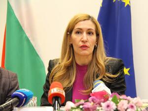 Министър Ангелкова ще проведе работна среща с представителите на туристическия бизнес