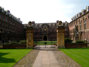 Кеймбриджкият университет емитира облигации за 350 млн. паунда