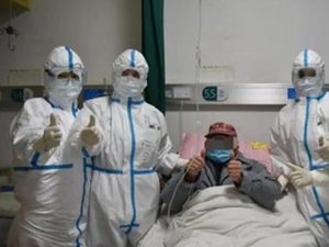 101-годишен пациент с новия коронавирус бе изписан от болницата в Ухан