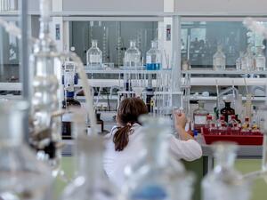Здравните власти започват масови тестове за коронавирус