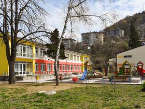 Детските градини и яслите в София подновяват работа