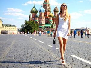 Подновено е издаването на туристически визи за Русия