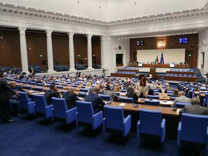 Народното събрание ще гласува вота на недоверие към кабинета