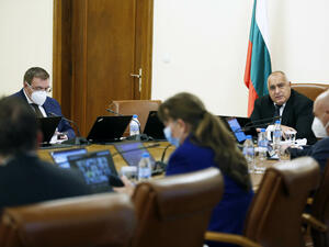 Премиерът прекрати отпуската на Ангелов, заговори за нови ограничения