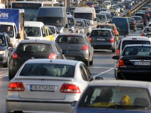 Фандъкова отново иска забрана за влизане на старите коли в центъра на столицата
