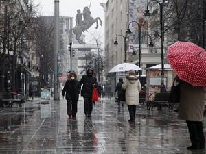 Северна Македония удължи вечерния час, утре затварят заведенията