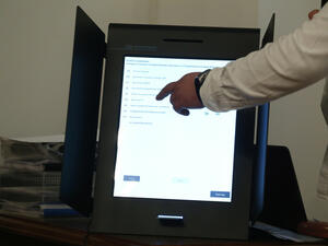 ЦИК пусна поръчка за доставка и поддръжка на машините за гласуване