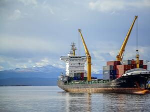 Гърция изтегля търговските кораби от украински и руски териториални води в Черно море