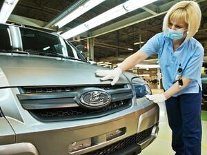 "АвтоВАЗ" спира повечето си производствени линии заради недостиг на вносни компоненти