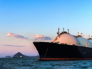 Първият танкер с втечнен газ от САЩ за България вече се разтоварва