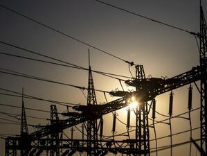 Гърция готви план, за да не се наложи спирането на тока в страната