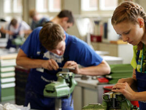 Над 3 000 младежи под 18 г. ще работят това лято