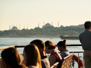 Турският мегаполис Истанбул задминава Лондон по брой туристи