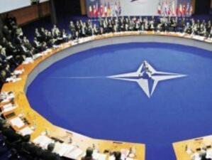 НАТО ще продължи операцията в Либия, докато е необходимо
