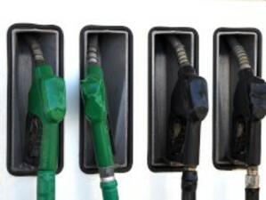 "Лукойл" замразява за месец цените на горивата