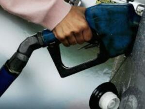 Кабинетът се готви да замрази цените на горивата за месец