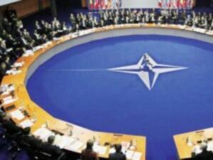 НАТО свиква извънредно заседание за Либия