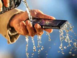 Xperia ZR – евтиният водоустойчив смартфон на Sony