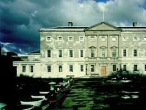 Новият парламент на Ирландия ще проведе първата си сесия