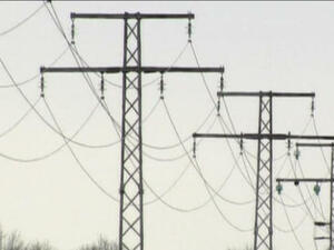 Производството на ток намалява с 16% през май