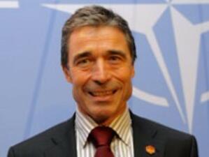 Расмусен: НАТО няма да се намесва в конфликта в Либия