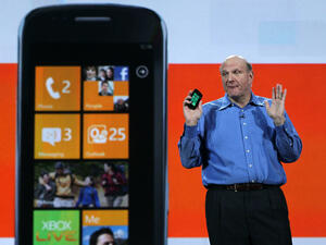 Microsoft купува телефоните на Nokia за 7,2 млрд. долара