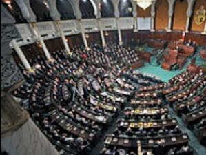 Туниският парламент упълномощи президента да управлява сам