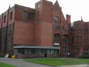 Университет в Ливърпул е приветствал първия магистър по Бийтълсология в света
