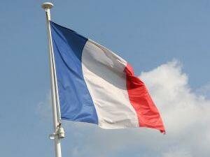 S&P понижи кредитния рейтинг на Франция 