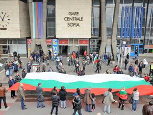 Синдикати от БДЖ заплашват със стачка