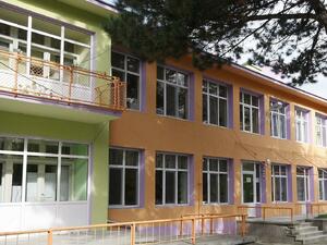 Обновяват енергийно 26 детски градини и училища в София