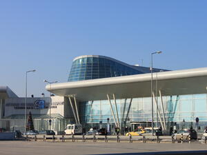 Терминал 2 на летище София остана един час затворен заради сигнал за бомба
