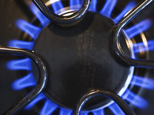 ЕК инициира разговор между Йотингер и Новак за доставките на природен газ 
